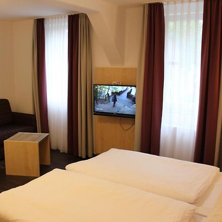 Hotel-Gasthaus-Kraft Schauenburg Esterno foto